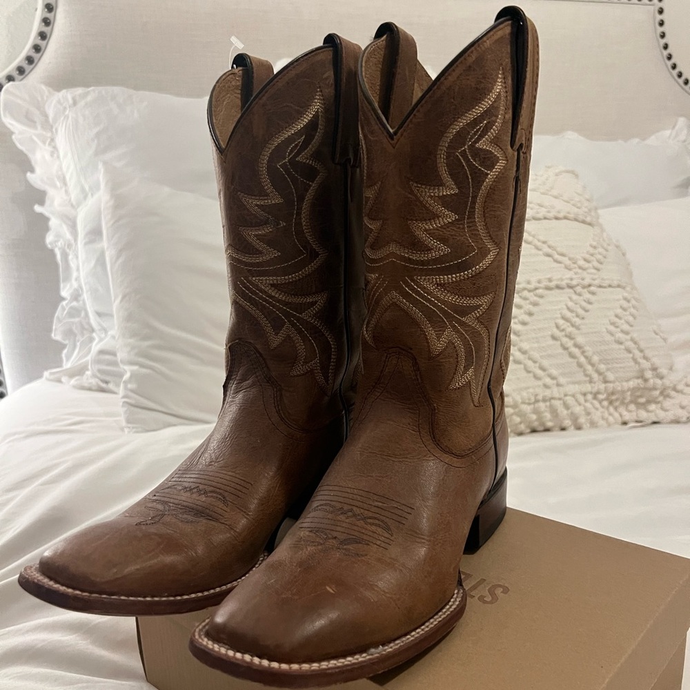 SHYANNE SQUARE TOE BOOTS